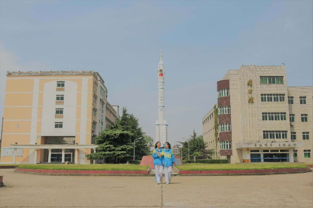 南昌理工技工学校图片